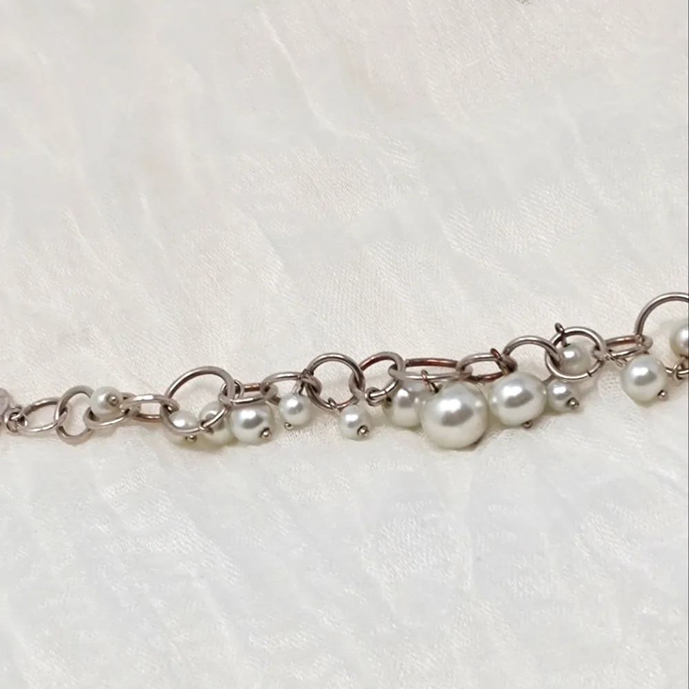 Faux silvery pearl bauble bead silver tone chain link bracelet with toggle clasp
